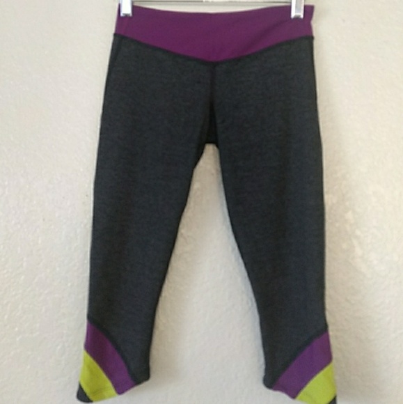 lululemon athletica Other - Lululemon Athletica Cropped Yoga Pants Size 4 Grey